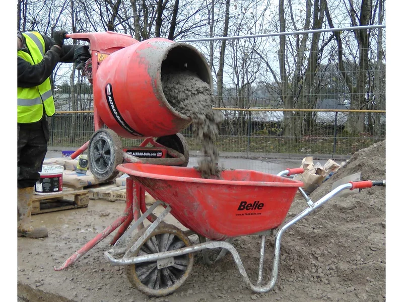 Altrad Belle M16B 240V Minimix 150 Cement Mixer