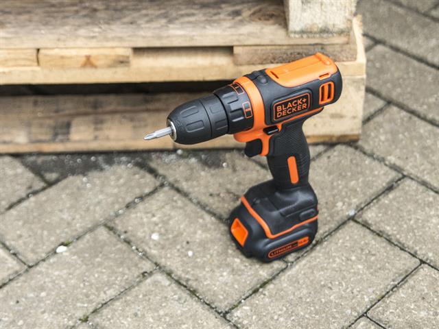 Black Decker B DBDCDD12 Ultra Compact Drill Driver 10.8v 1 x 1.5