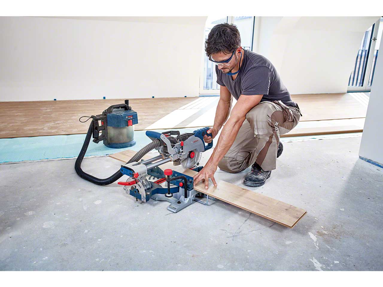 Bosch cordless chop deals saw