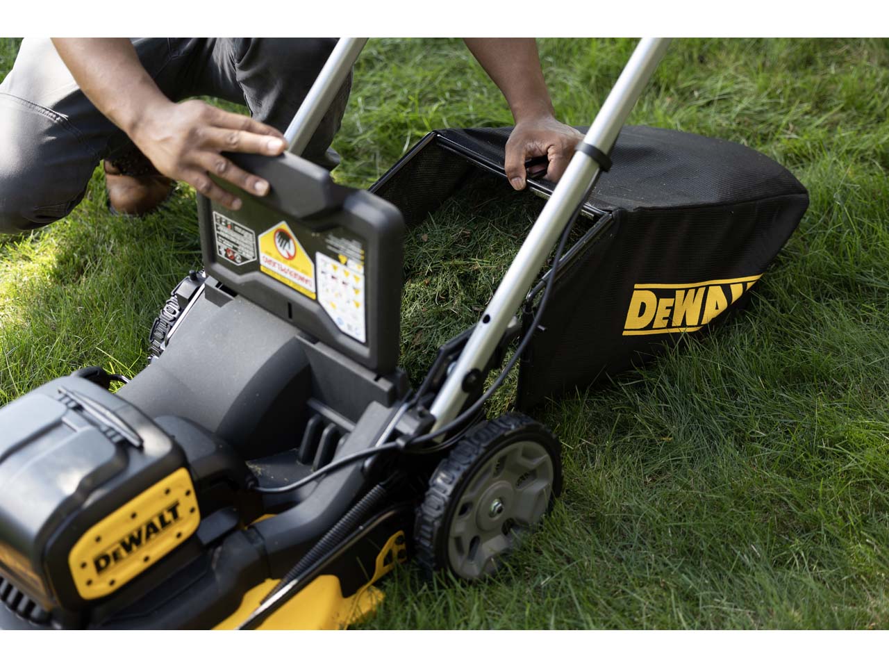 Dewalt 2024 push mower