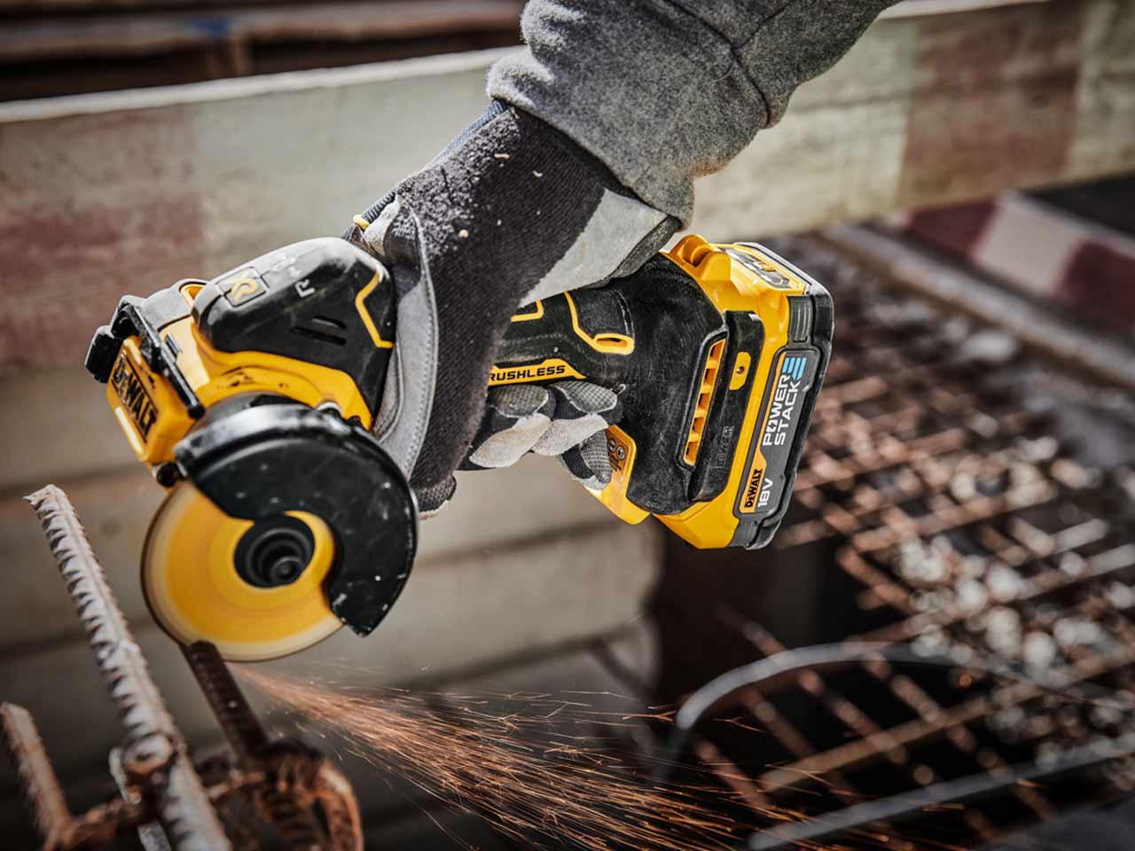 Dewalt quick store cut saw