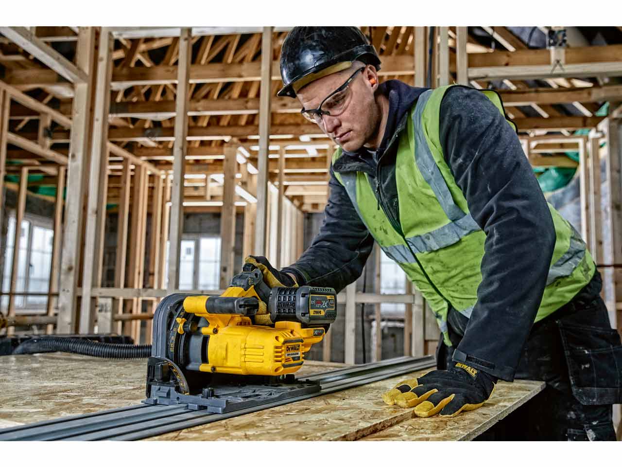 Dewalt 54v deals circular saw bare