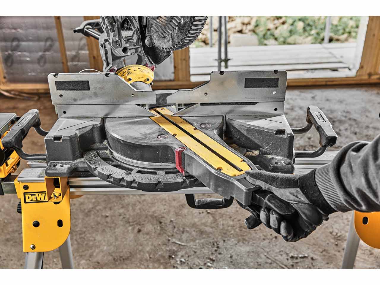 Dewalt compound deals sliding miter saw