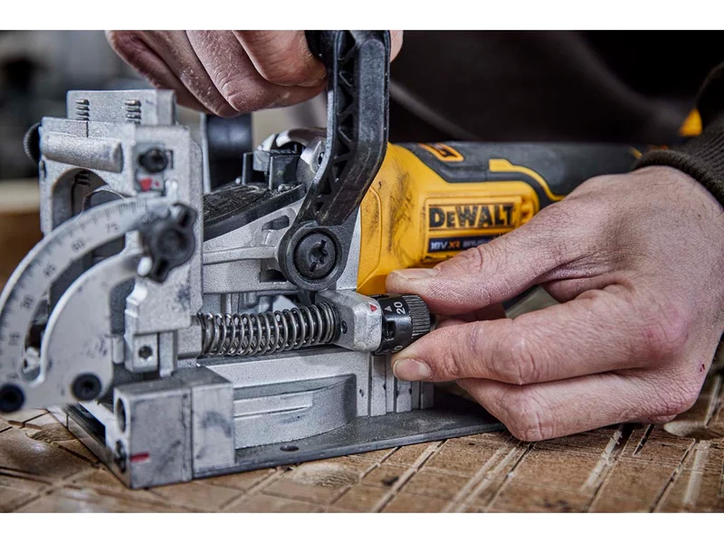 DeWalt DCW682NT-XJ 18v XR BL Biscuit Jointer TSTAK Bare Unit