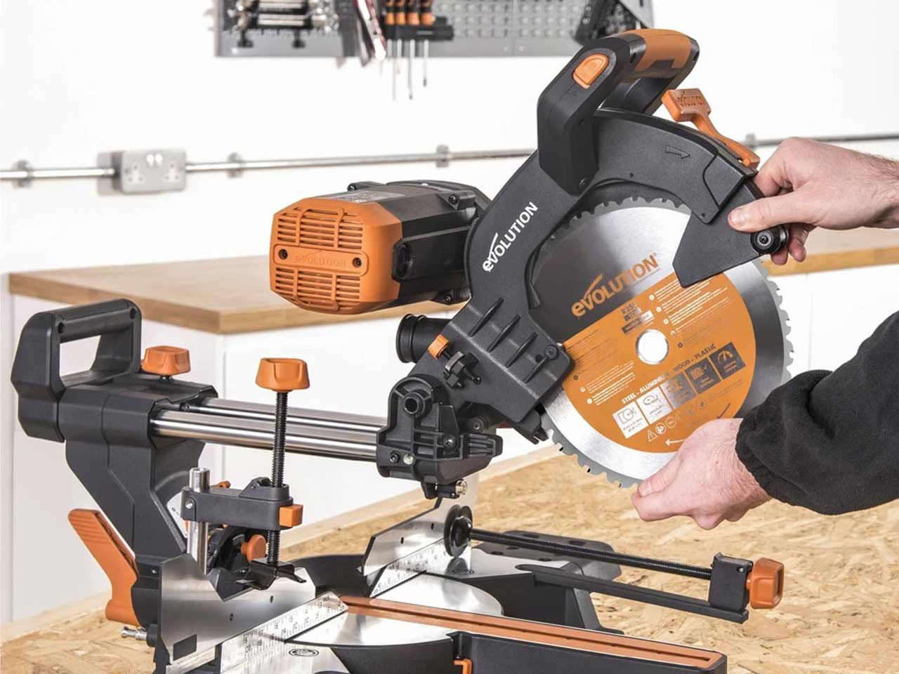 Evolution 305mm deals mitre saw