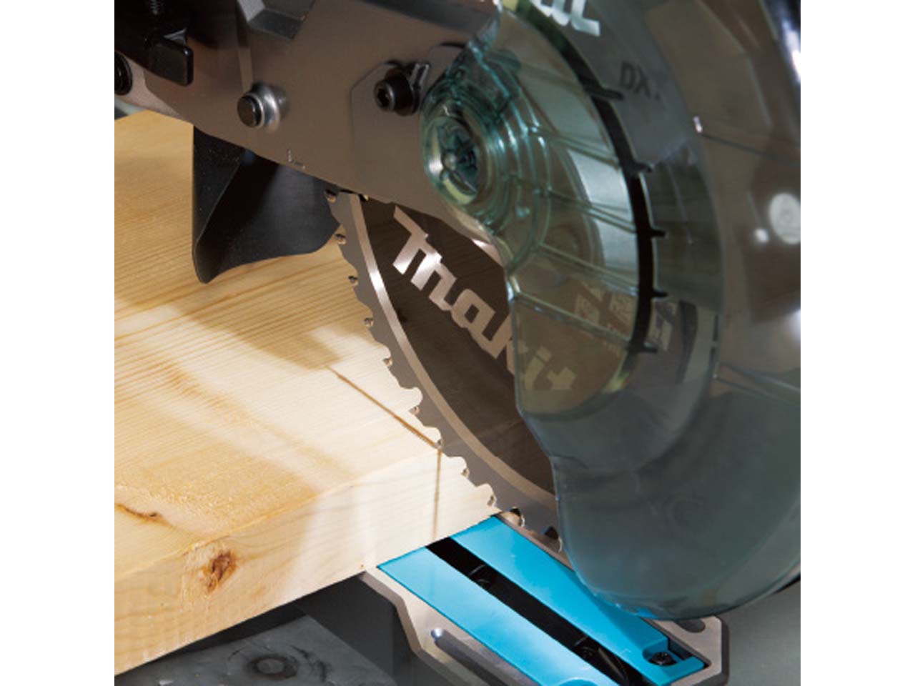 Makita 40v miter online saw