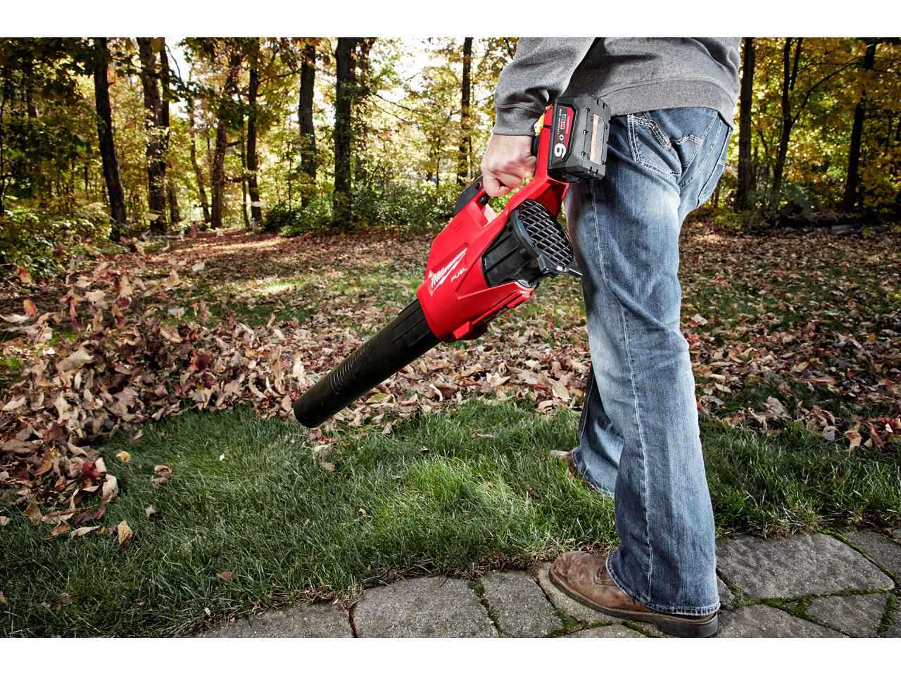 Milwaukee mini store leaf blower