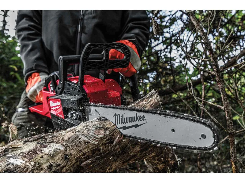 Milwaukee M18FCHS35-121 18V 12Ah 350mm M18 Chainsaw