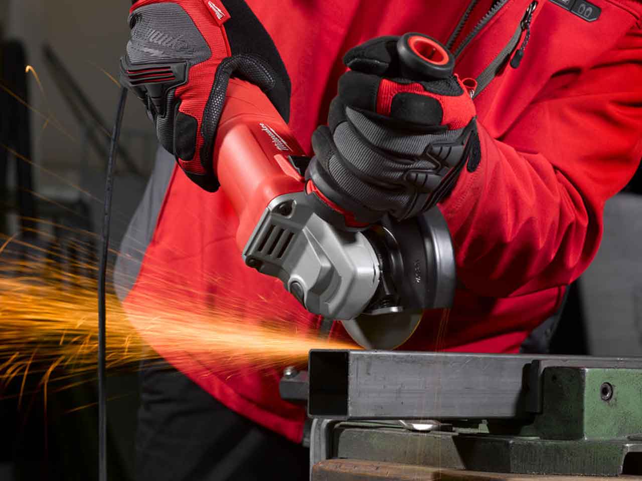 Milwaukee 125mm on sale angle grinder