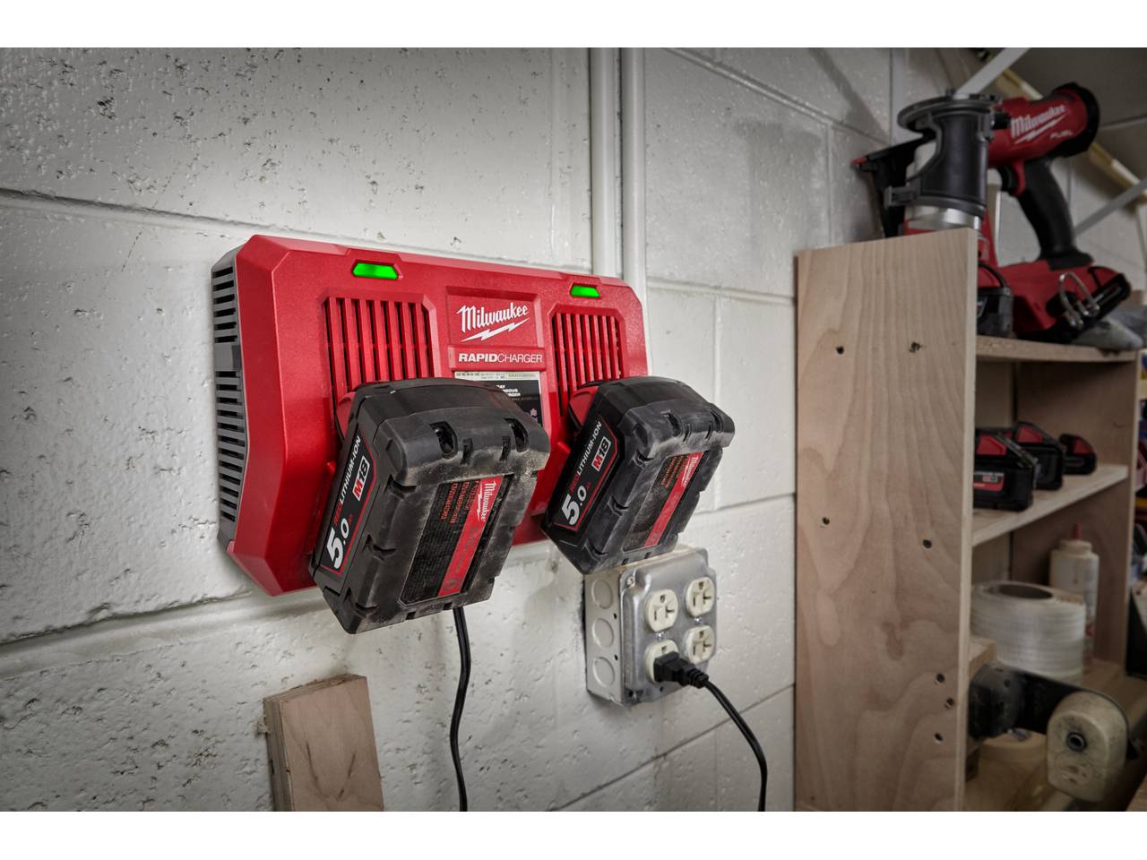 Milwaukee m18 dual battery outlet charger