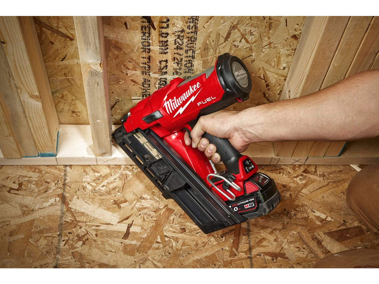 M18 milwaukee nail deals gun