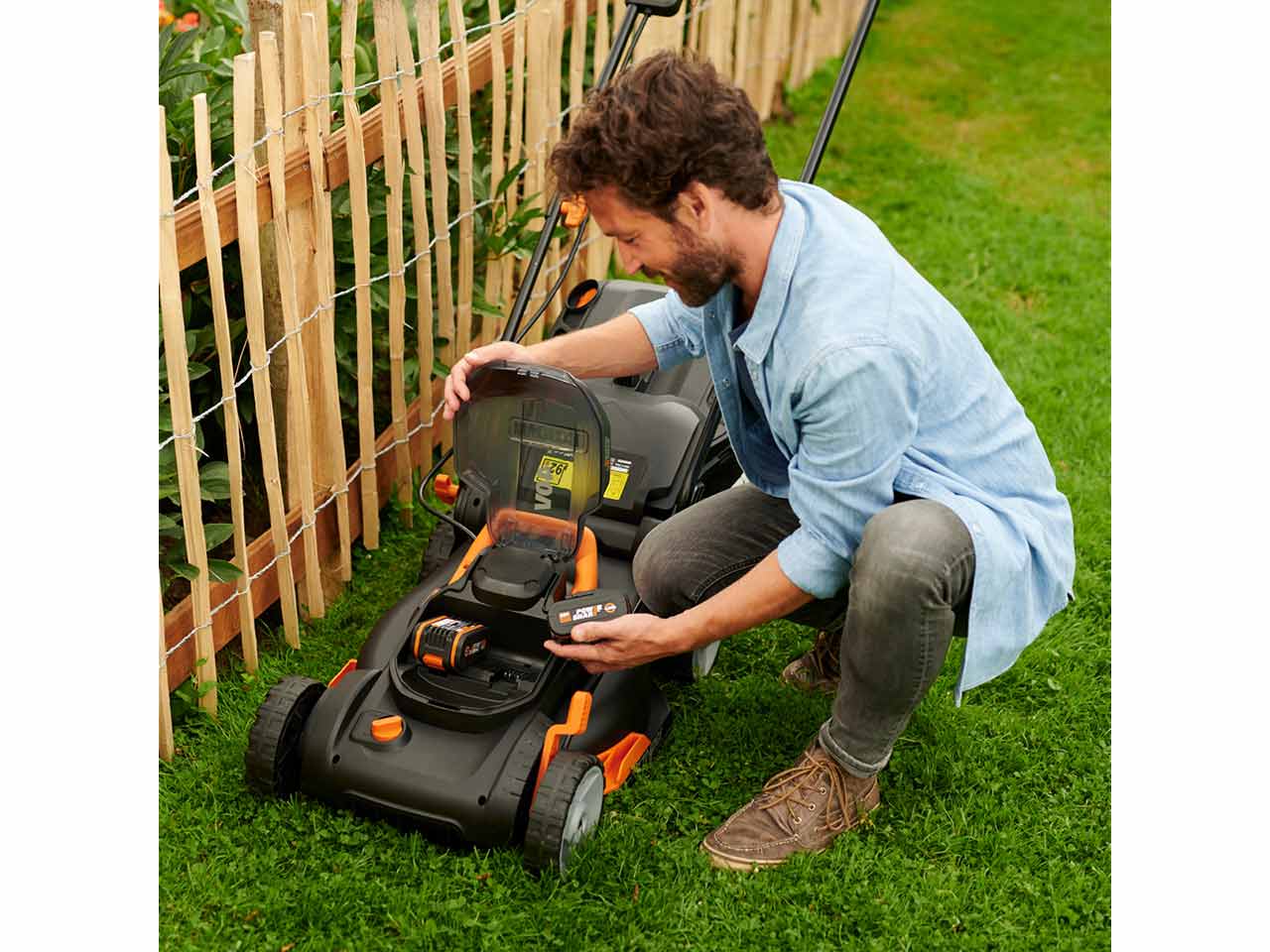 Worx Worx WG743E.1 40V 2x4Ah 400mm Push Lawn Mower Kit ffx